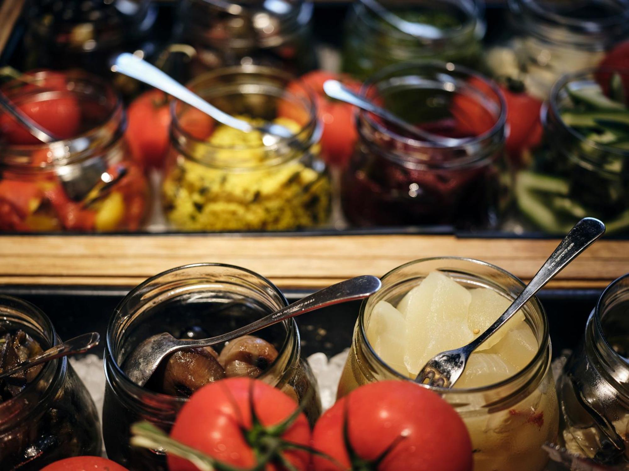 ホテル The Wellem, In The Unbound Collection By Hyatt デュッセルドルフ エクステリア 写真 Pickled vegetables